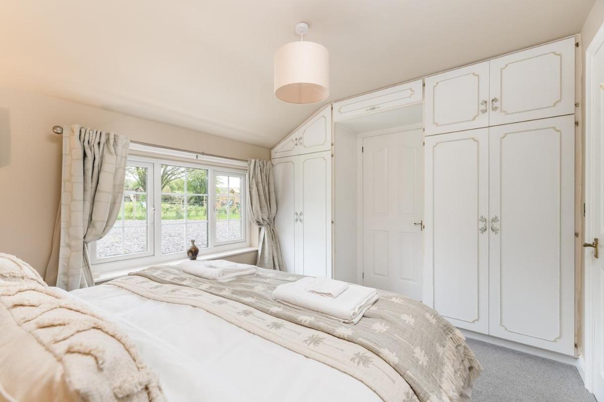 Central Malham Wellbeing Escape Hot Tub & Studio Exterior foto